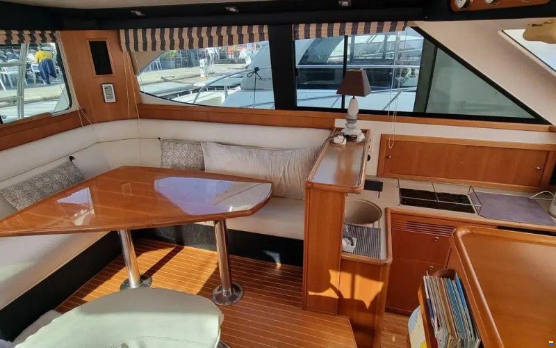 Riviera 40