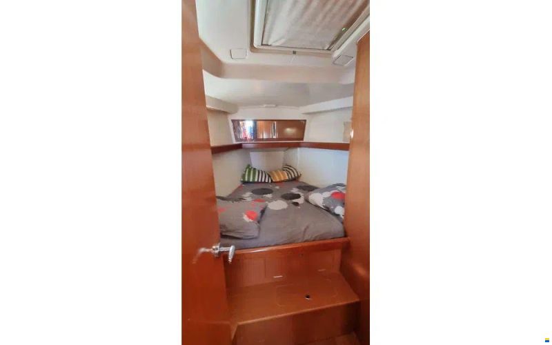 Beneteau Oceanis 43
