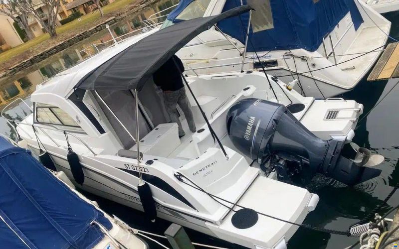 Beneteau Antares 8