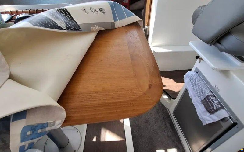 Beneteau Antares 8
