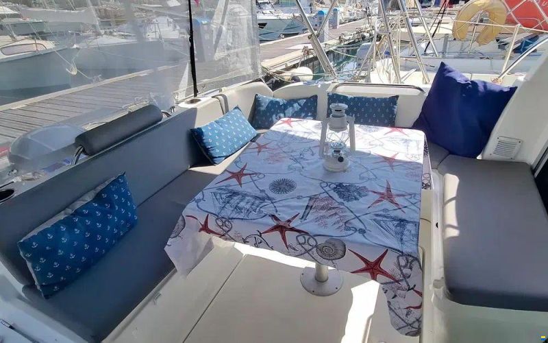 Beneteau Antares 8
