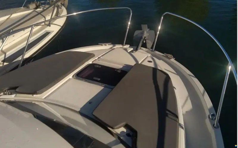 Beneteau Antares 8
