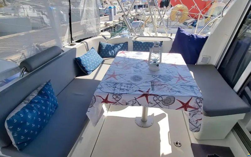 Beneteau Antares 8