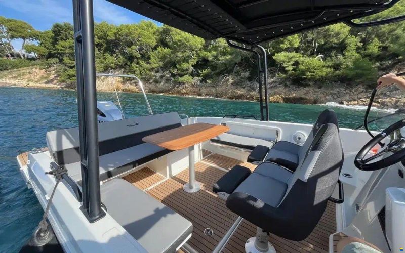 Beneteau Flyer 8