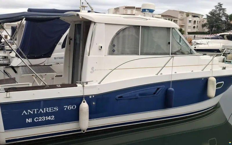 Beneteau Antares 760
