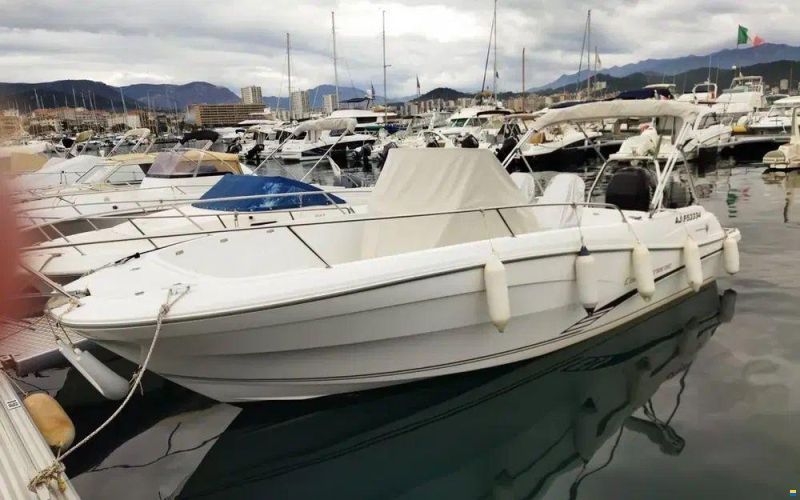 Jeanneau Cap Camarat 7.5 CC