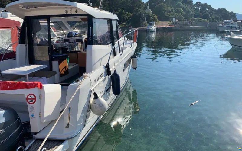 Jeanneau Merry Fisher 855