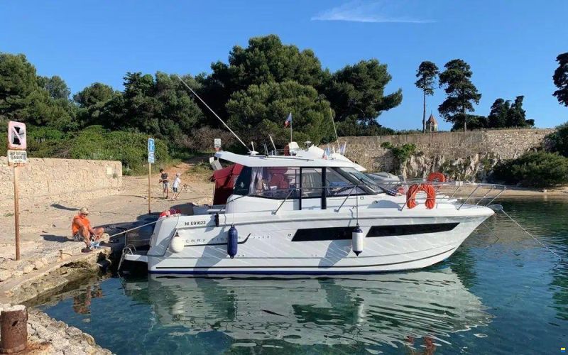 Jeanneau Merry Fisher 855