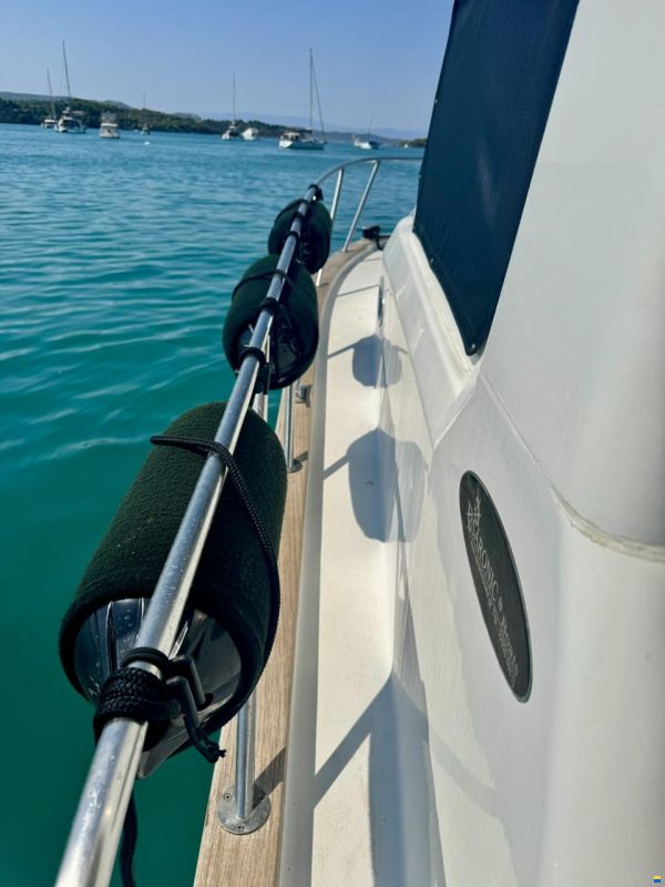 Saronic 880V Cruiser