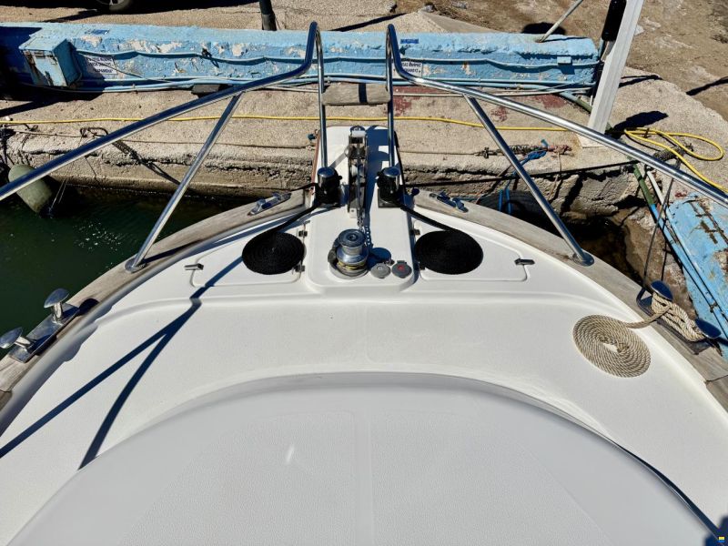 Saronic 880V Cruiser