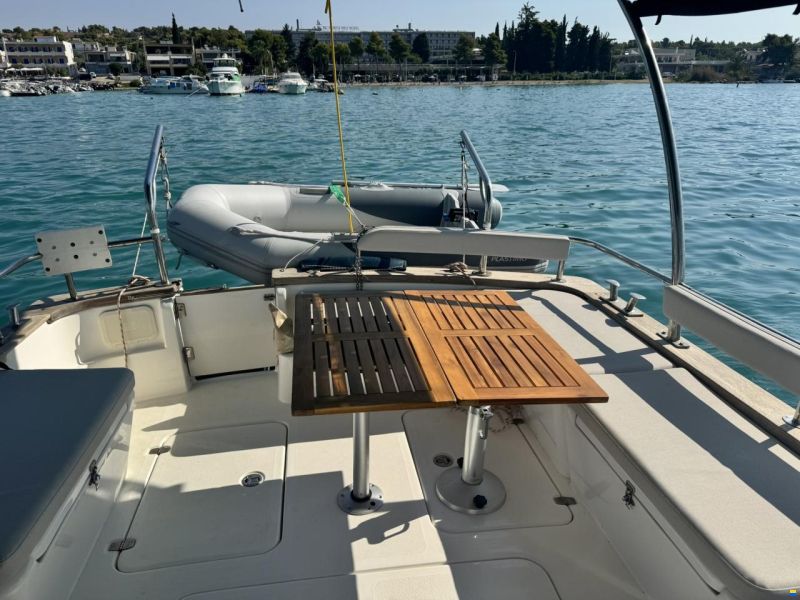Saronic 880V Cruiser