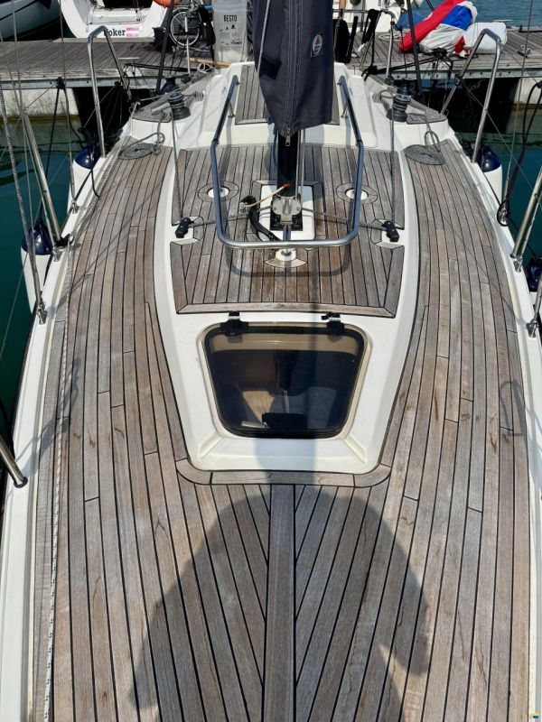 Bavaria 707