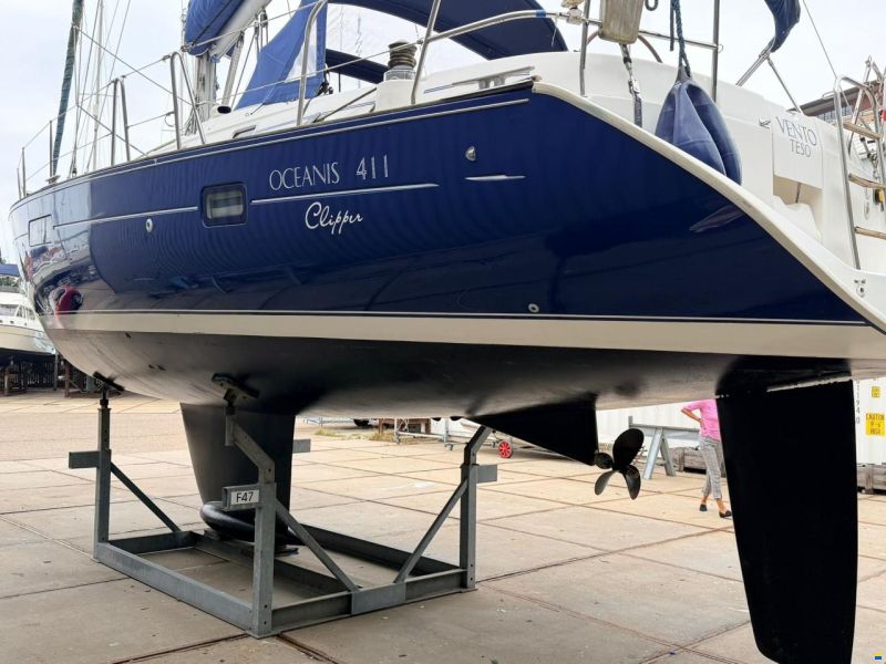 Beneteau Oceanis 411