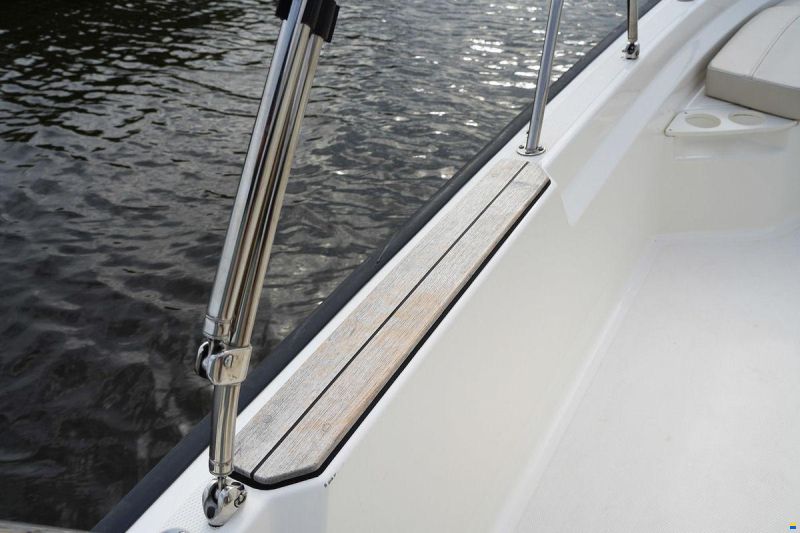 Boston Whaler 190 Montauk