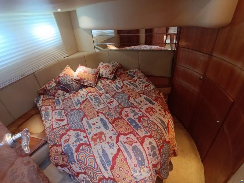Azimut 46