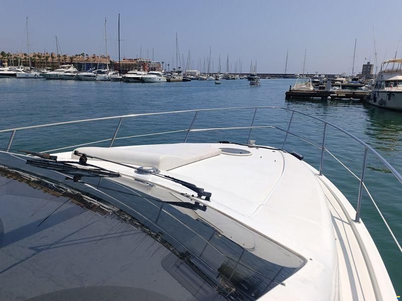 Azimut 46