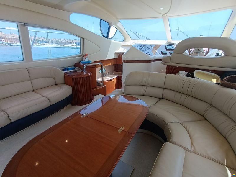 Azimut 46