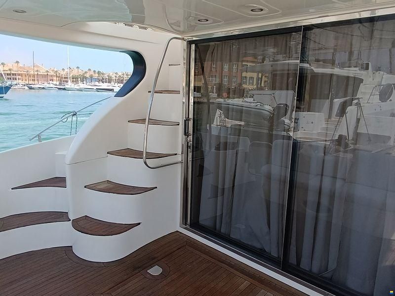 Azimut 46
