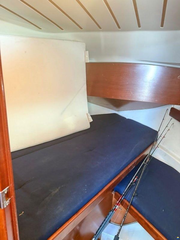 Beneteau Antares 9