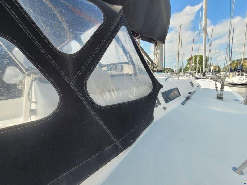J Boats 105
