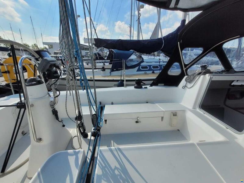 J Boats 105