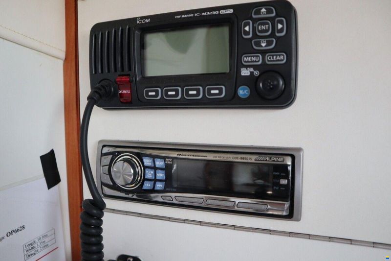 J Boats 105