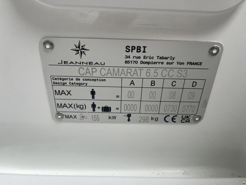 Jeanneau Cap Camarat 6.5 Center Console