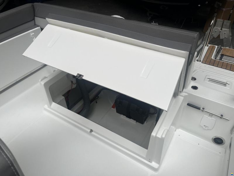Jeanneau Cap Camarat 6.5 Center Console