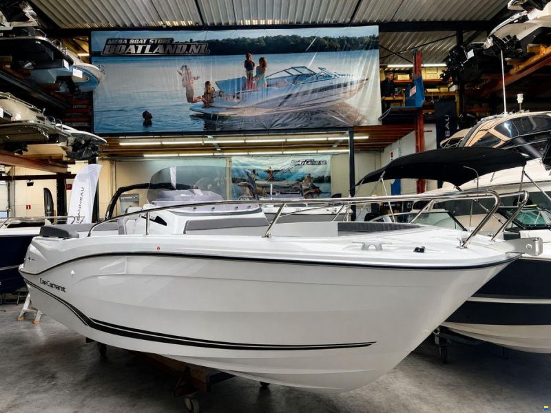Jeanneau Cap Camarat 6.5 Center Console