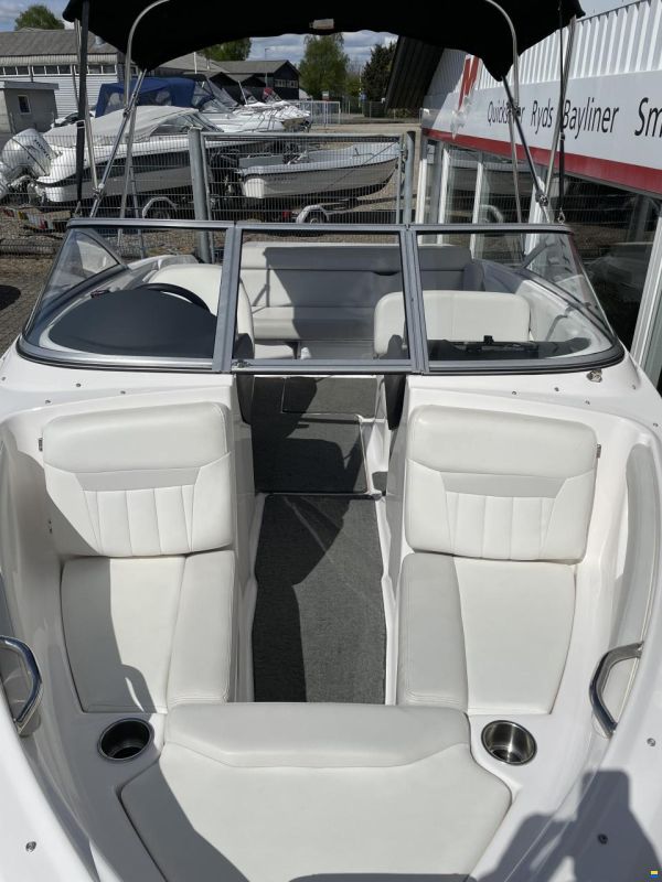 Regal 1900 ES med 200 hk Volvo Penta V6 og Bre