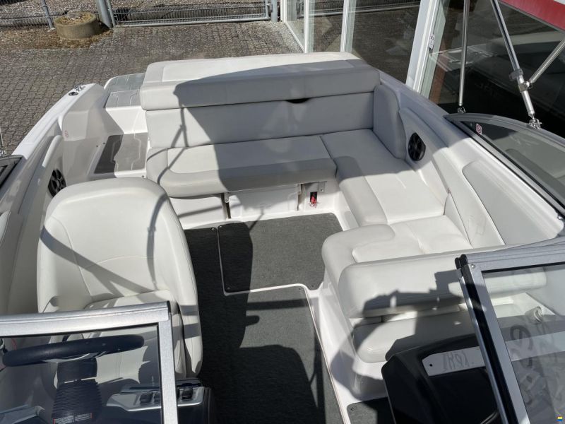 Regal 1900 ES med 200 hk Volvo Penta V6 og Bre