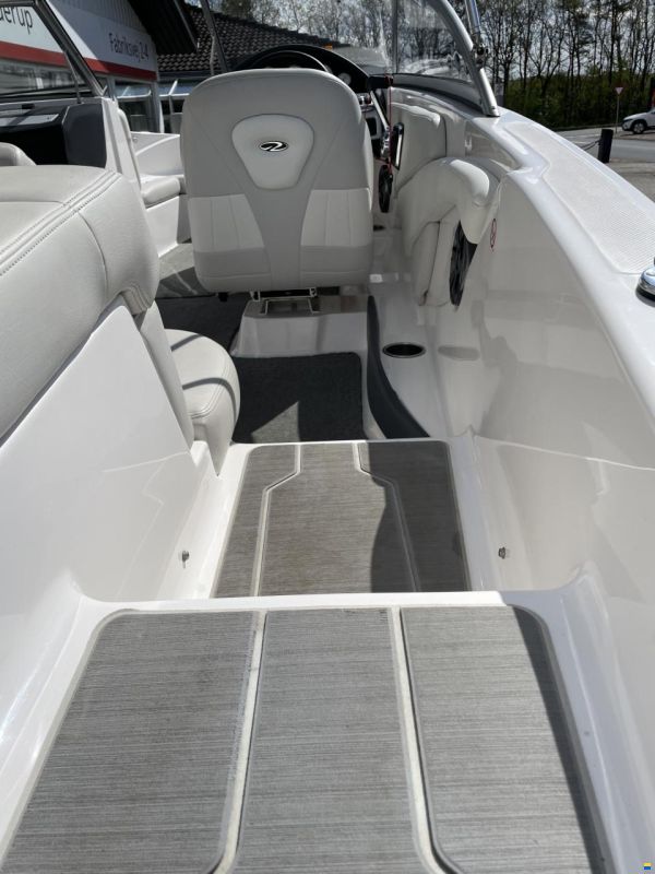 Regal 1900 ES med 200 hk Volvo Penta V6 og Bre
