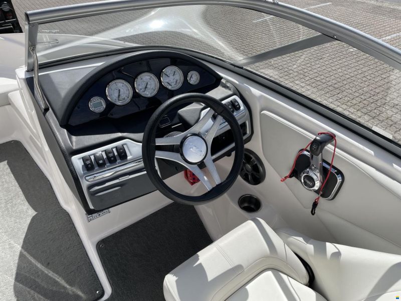 Regal 1900 ES med 200 hk Volvo Penta V6 og Bre