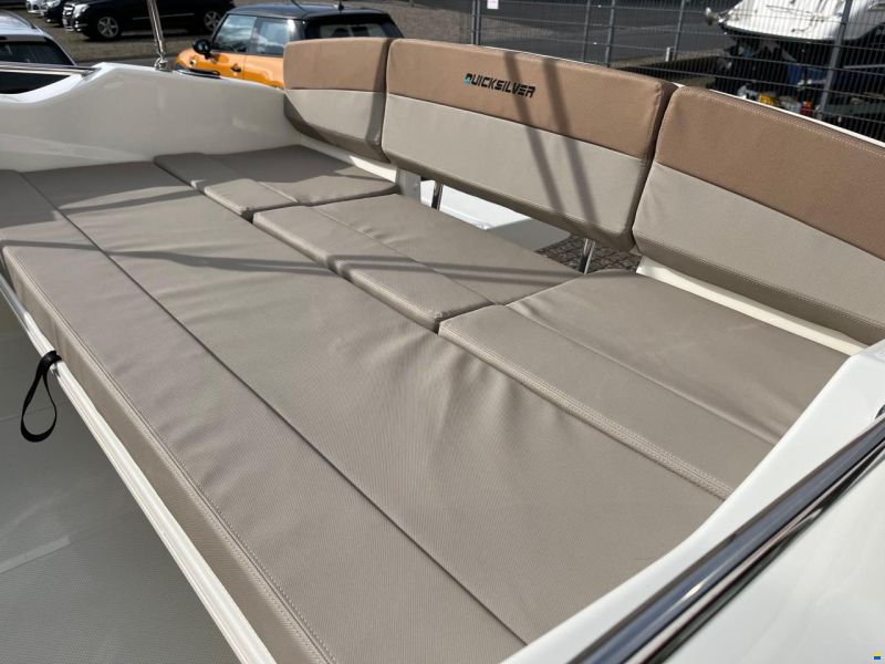 Quicksilver Activ 555 Cabin med 100 hk M