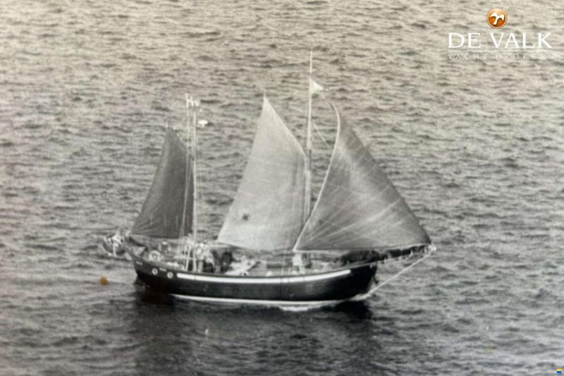Small sailing ship From Laso