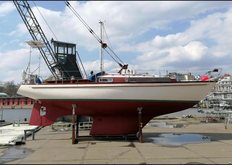 Hallberg-Rassy Mistral 33
