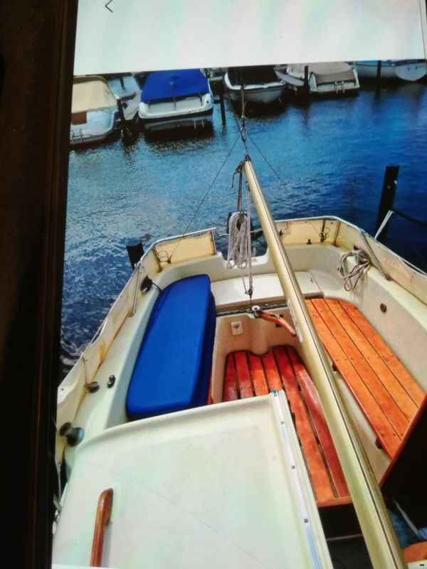 Leisure polyester kajuitzeilboot