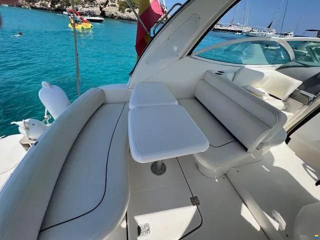 Cruisers 300 Express