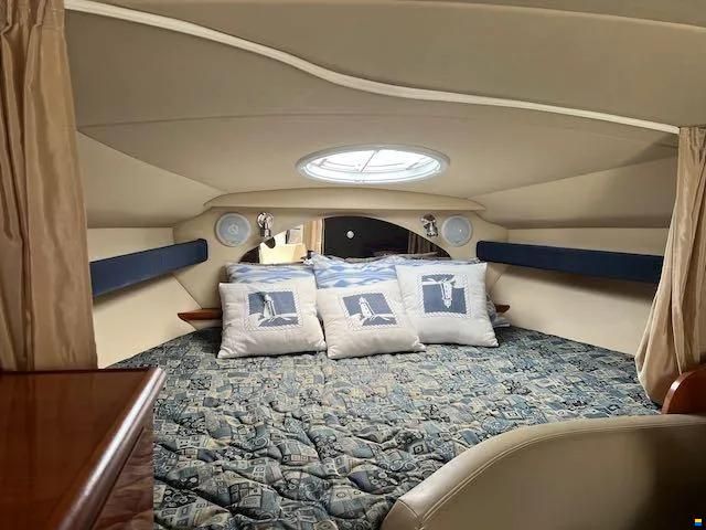 Cruisers 300 Express