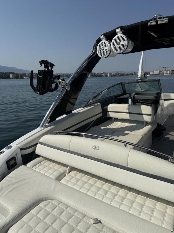 Cobalt R7 surf