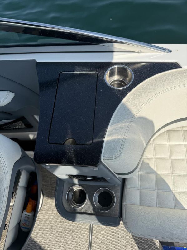 Cobalt R7 surf