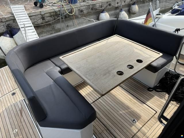 Bavaria 400 Coupe
