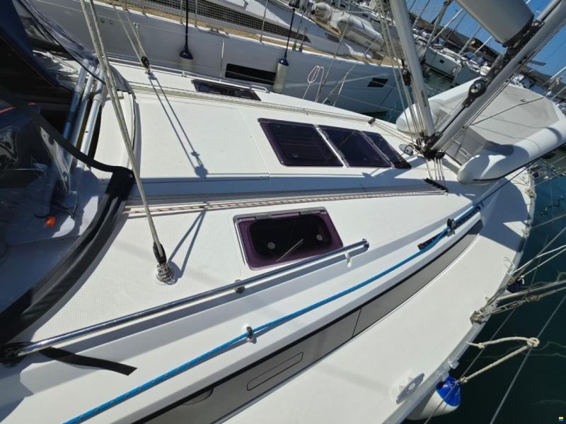 Bavaria CRUISER 37