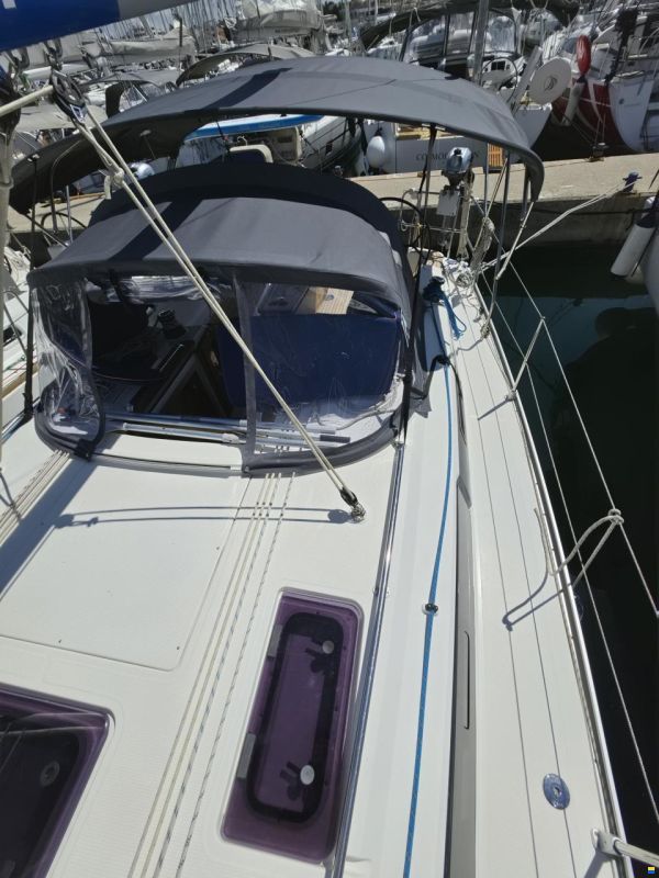 Bavaria CRUISER 37