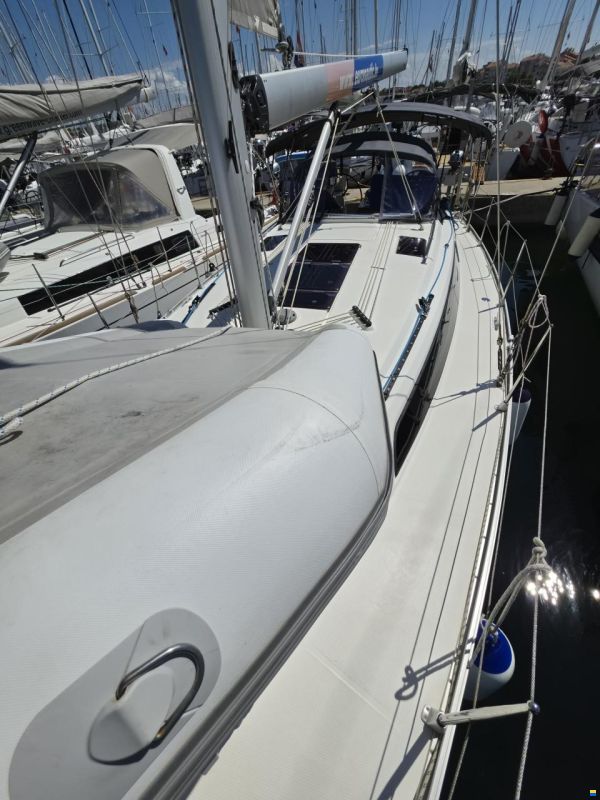 Bavaria CRUISER 37