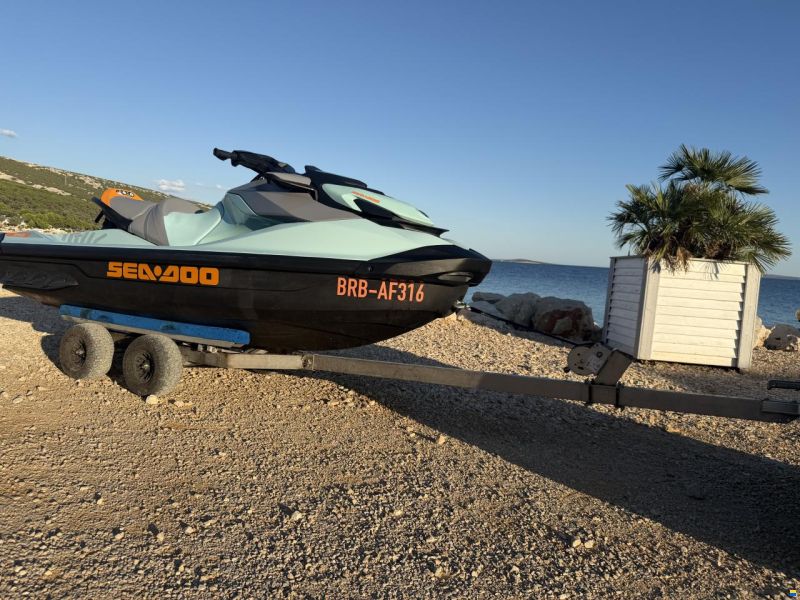 Sea-Doo Wake 170