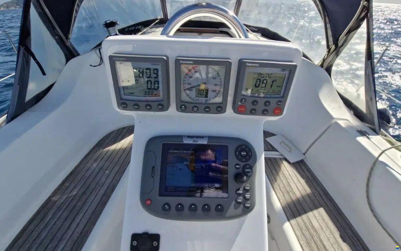 Beneteau OCEANIS 323