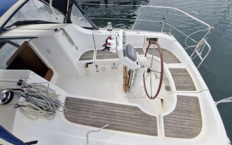 Beneteau OCEANIS 323