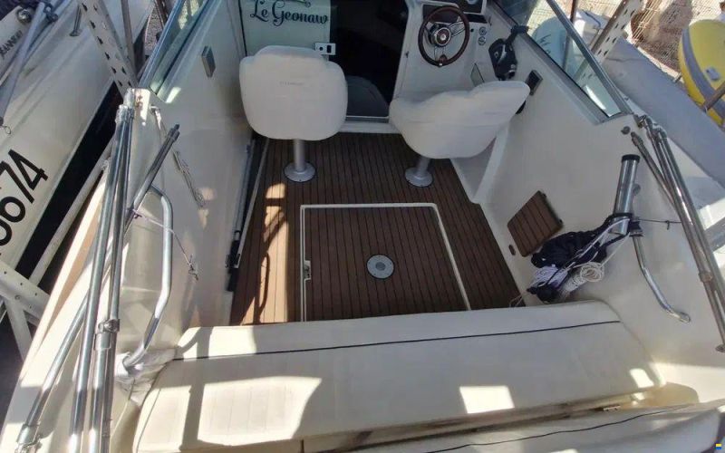 Jeanneau Leader 605