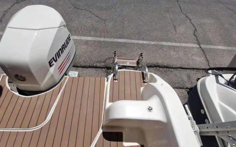 Jeanneau Leader 605